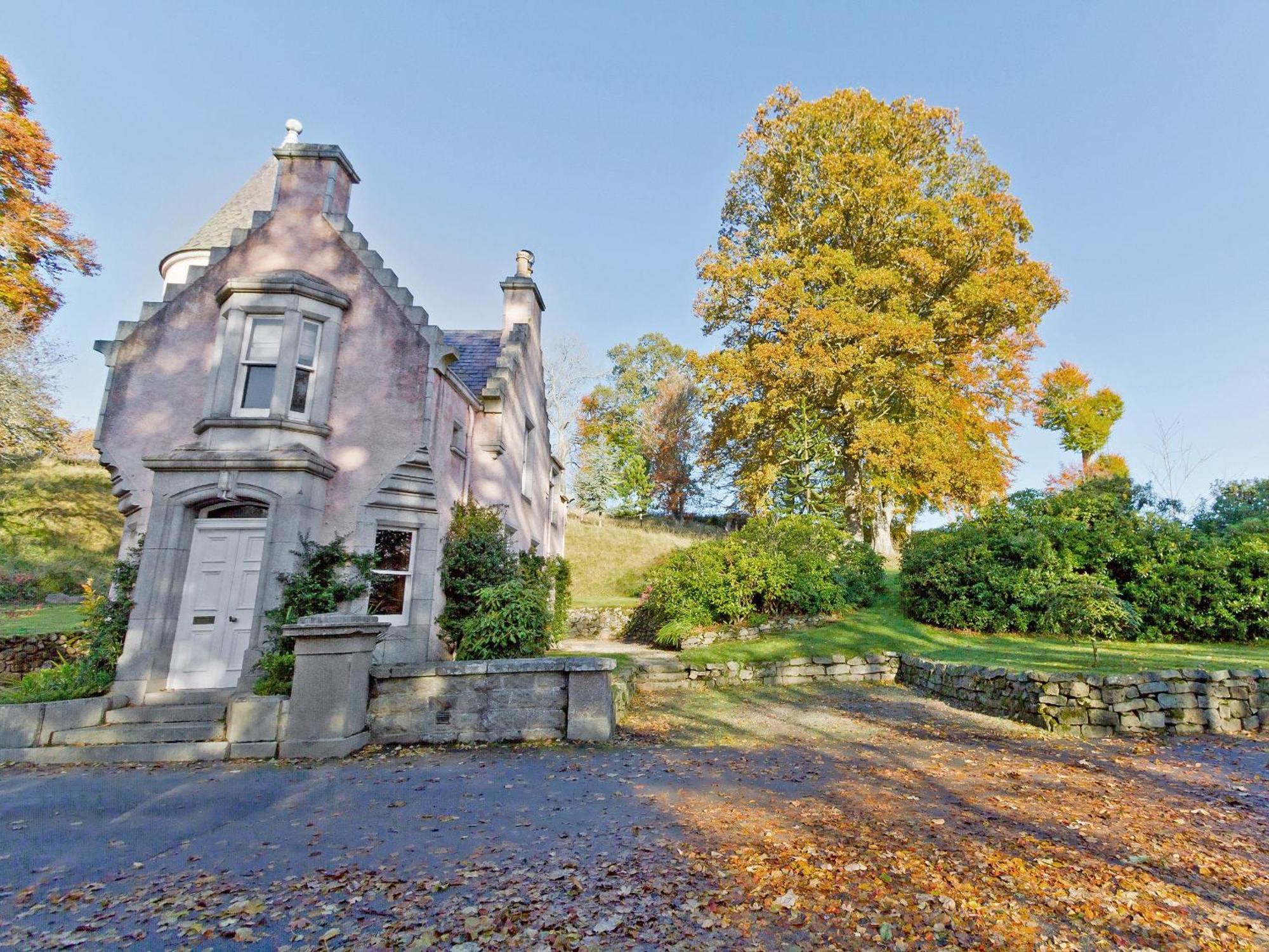 Dess Lodge Kincardine O'Neil Exterior photo